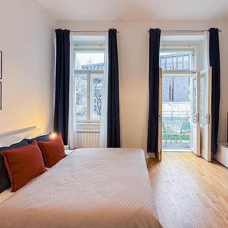 Turnkey I Wenceslas Square Apartments Прага Екстериор снимка