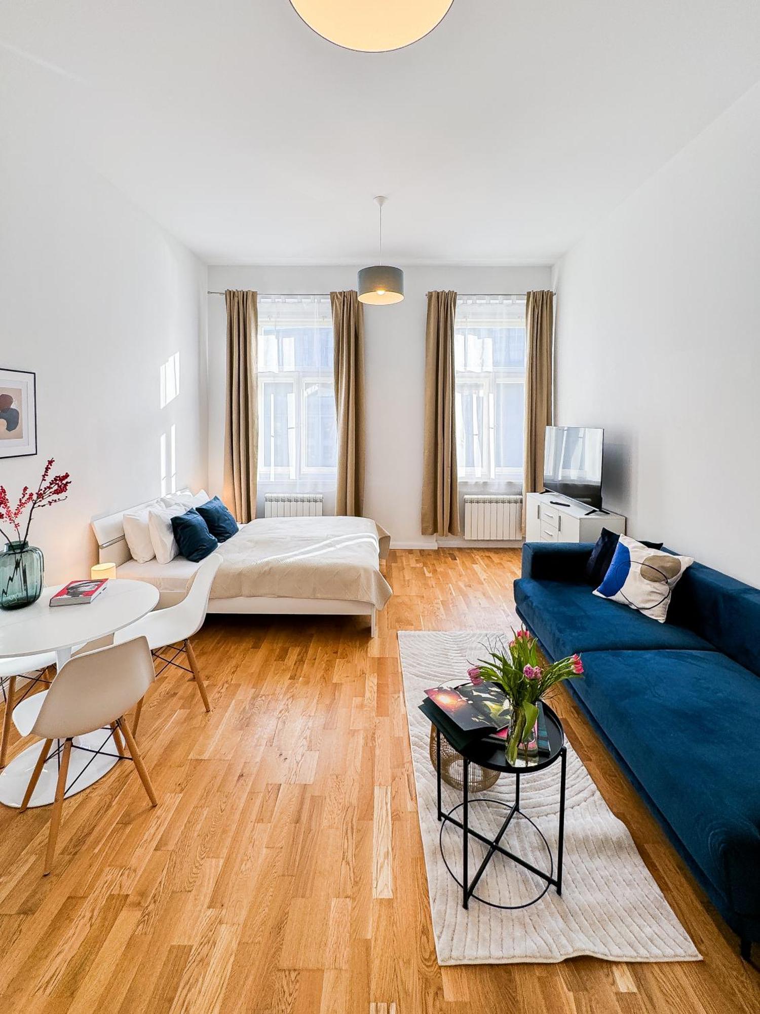 Turnkey I Wenceslas Square Apartments Прага Екстериор снимка