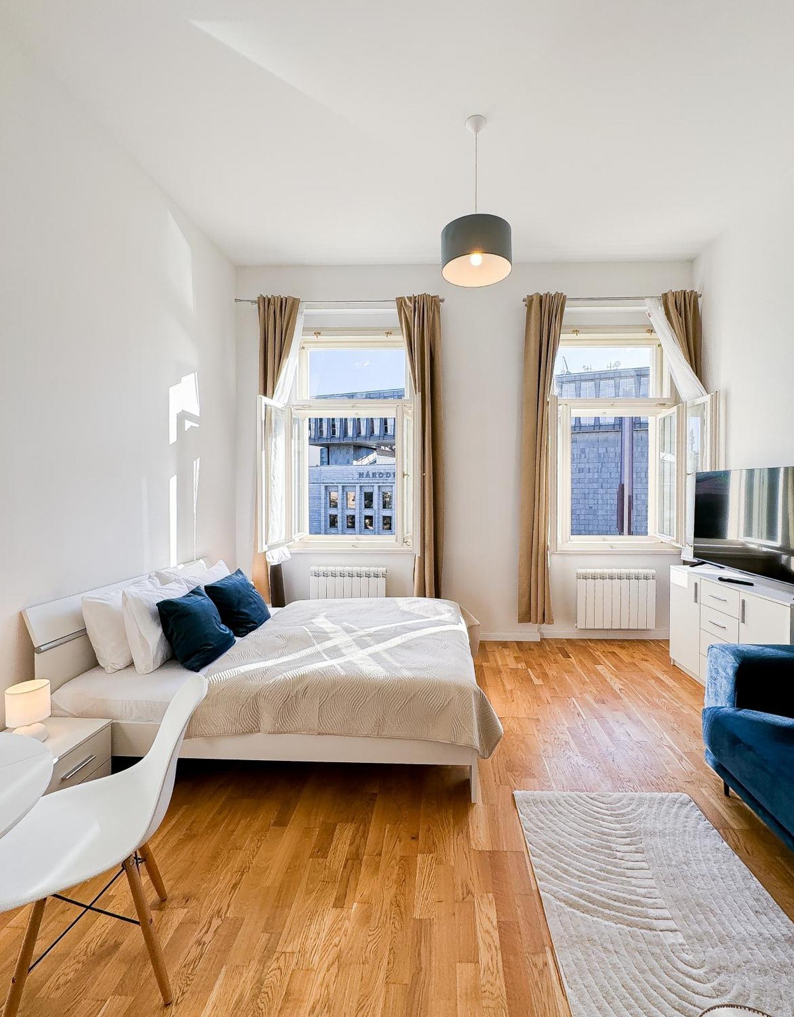 Turnkey I Wenceslas Square Apartments Прага Екстериор снимка