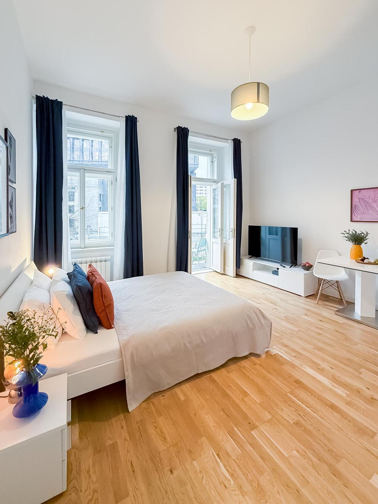 Turnkey I Wenceslas Square Apartments Прага Екстериор снимка