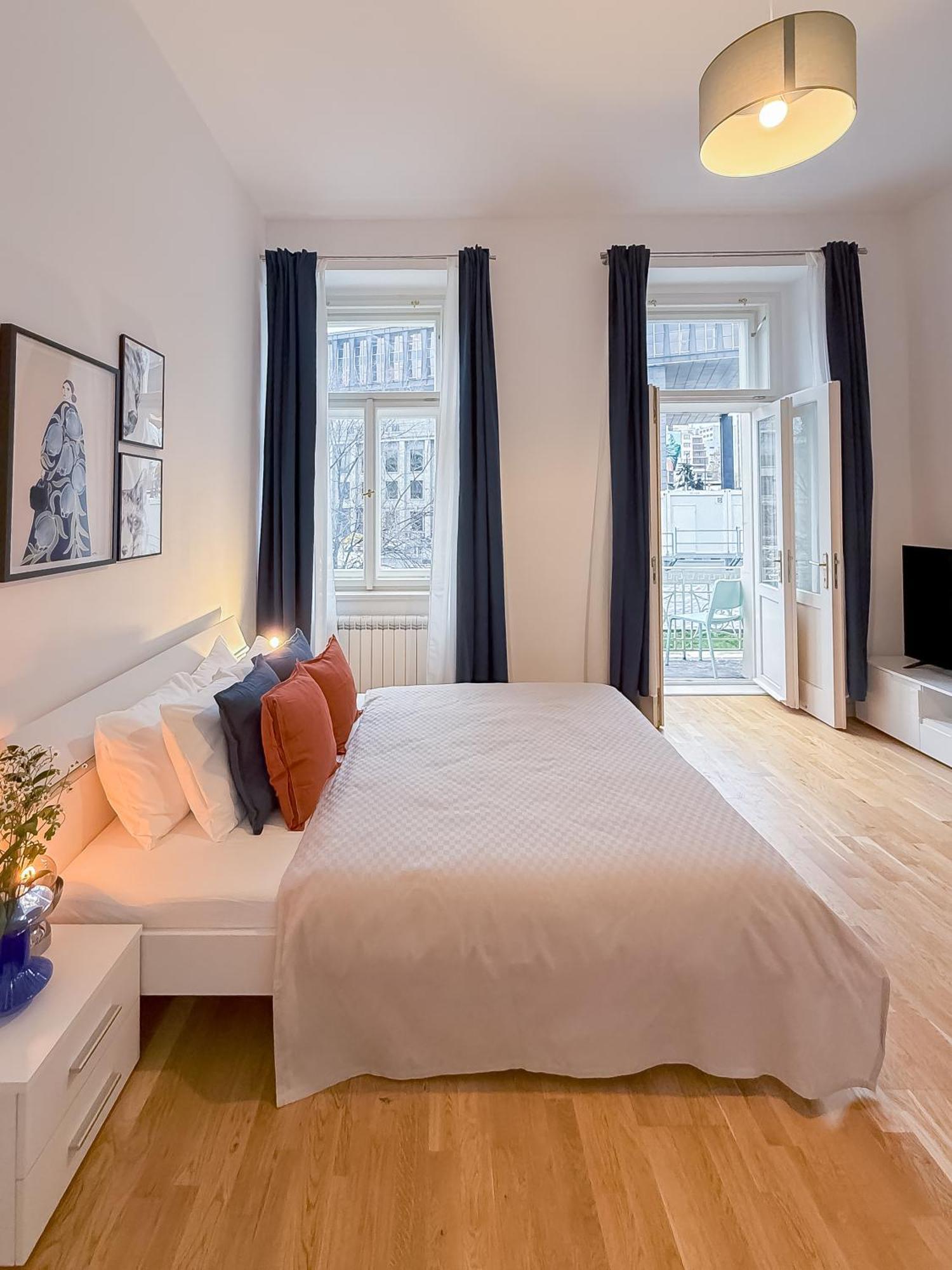 Turnkey I Wenceslas Square Apartments Прага Екстериор снимка